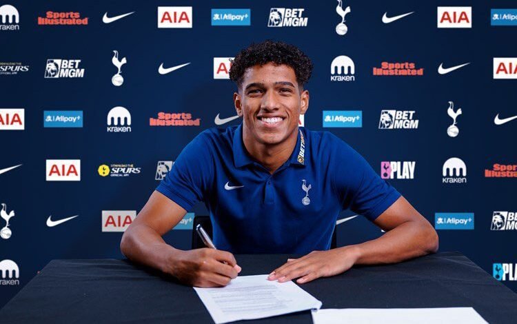 توتنهام-يعلن-ضم-موهبة-سانتوس-البرازيلي-بعقد-طويل-الأمد