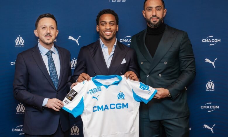 بعد-طول-انتظار.-نادي-الجنوب-الفرنسي-يعلن-تعاقده-مع-مدافع-أرسنال-الإنجليزي