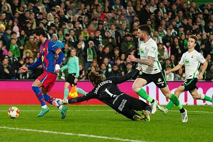 يويفا-يعلن-طاقم-تحكيم-مباراة-برشلونة-وكوبنهاجن-في-دوري-أبطال-أوروبا