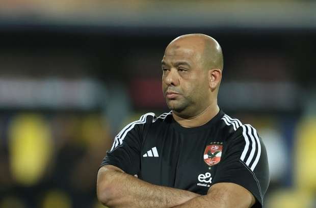 وليد-صلاح-الدين:-الأوضاع-مستقرة-في-الأهلي-ومحمد-شريف-مستمر