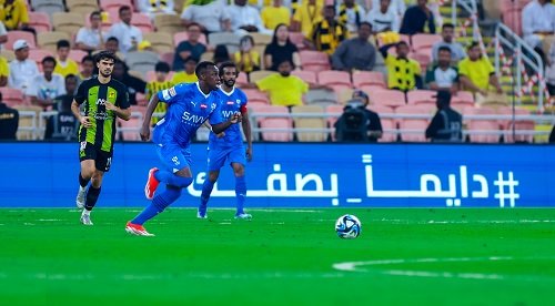 اتحاد-جدة-يكثف-استعداداته-للكلاسيكو-أمام-الهلال-في-الدوري-السعودي