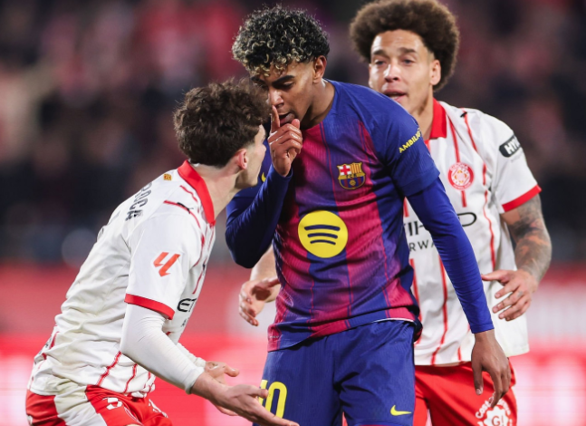 جويل-روكا-يغيب-مباراة-واحدة-بعد-طرده-المثير-للجدل-ضد-برشلونة