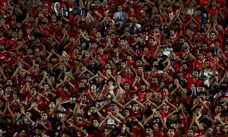الأهلي-يوفر-رحلات-مجانية-لجماهيره-إلى-الإسكندرية-لدعم-الفريق-أمام-سموحة