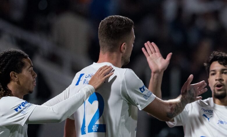 الهلال-يواصل-مطاردة-الصدارة-بخماسية-على-حساب-الشباب-في-الدوري-السعودي-(فيديو)