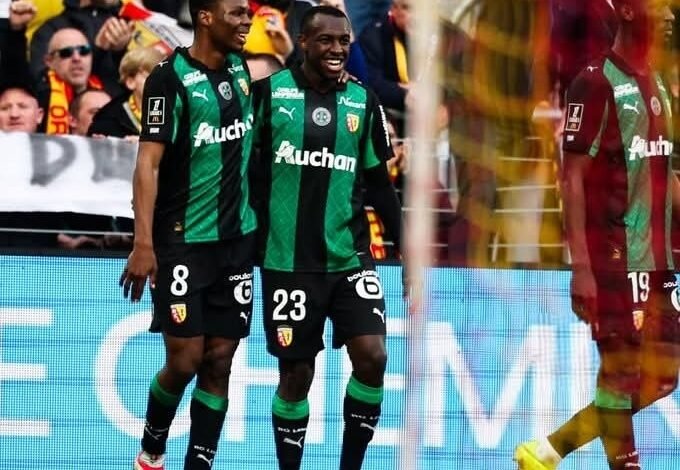 سعود-عبدالحميد-يفرح-بهدفه-الأول-مع-لانس-ويعبر-عن-سعادته-بفوز-الفريق