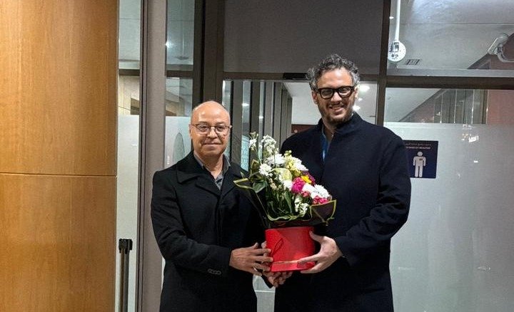 الجيش-الملكي-يستقبل-بعثة-بيراميدز-بالورود-قبل-مواجهتهما-بدوري-الأبطال