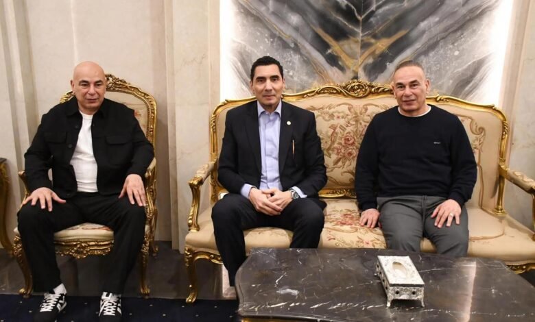 وزير-الرياضة-يدعم-منتخب-مصر-من-استاد-القاهرة.-ثقة-كاملة-في-الجهاز-الفني-قبل-كأس-العالم