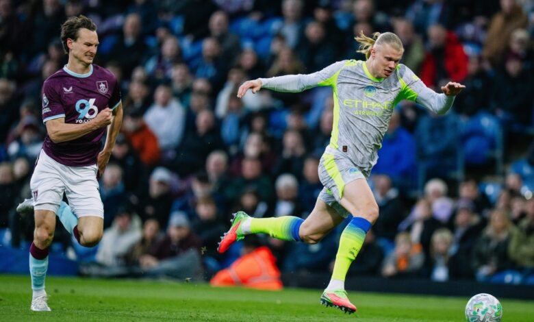 مانشستر-سيتي-يخطف-الصدارة-بفوز-ثمين-على-بيرنلي-في-الدوري-الإنجليزي