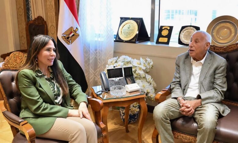 وزيرة-الإسكان-تستقبل-رئيس-الزمالك-وتؤكد-تقديرها-الكبير-للقلعة-البيضاء