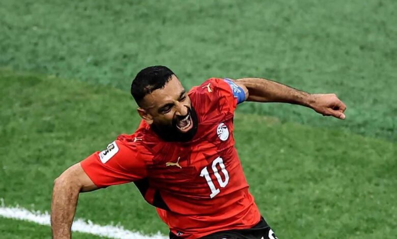 لحظة-وصول-محمد-صلاح-اليونان-|صور