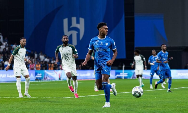 الهلال-يكتسح-الأهلي-بثلاثية-نظيفة-ويعتلي-صدارة-الدوري-السعودي