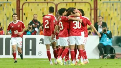 الأهلي-وسموحة-يتعادلان-سلبيًا-في-الشوط-الأول-بالدوري-المصري